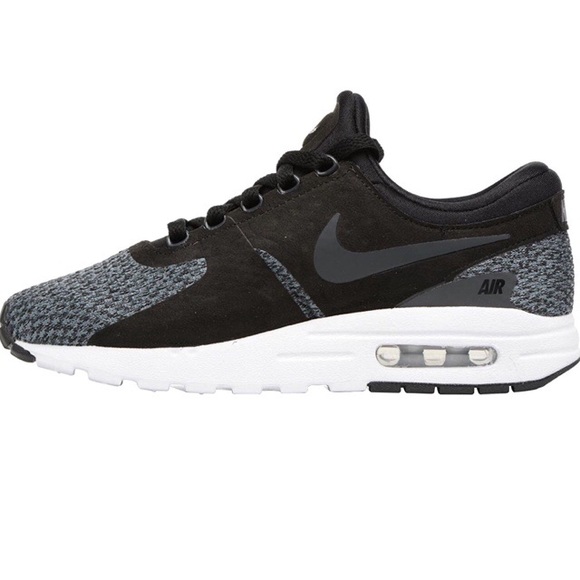 black nike air max 5.5 black nike air max 5.5